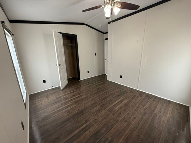 Building Photo - ? Beautifully Updated 3 Bedroom, 2 Bath Home in Bell City! ?