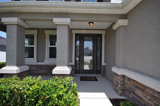 Building Photo - Large Home at Work Golf Village