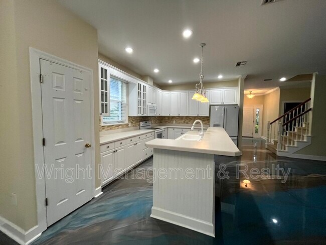Building Photo - 1005 Misty Hollow Ln