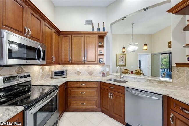 Building Photo - 6555 Valen Way
