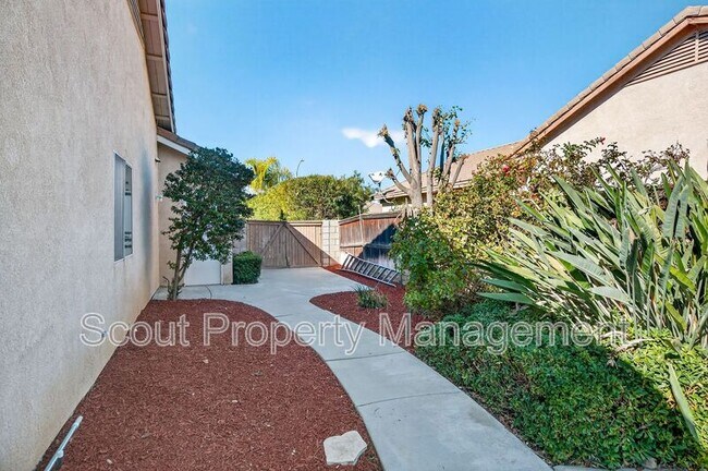 Building Photo - 35912 Arras Dr