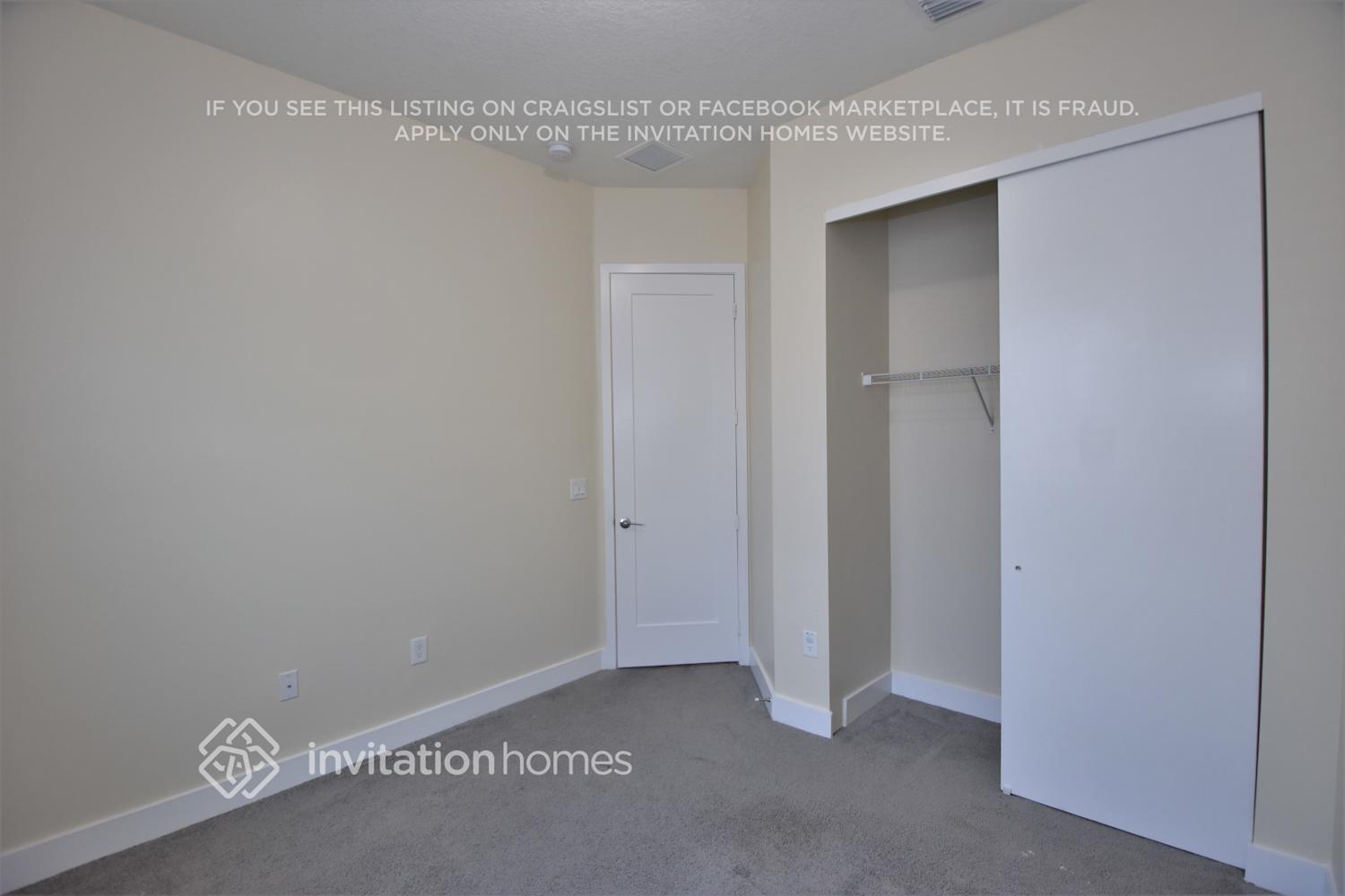 Building Photo - 6450 NW 103rd Pl