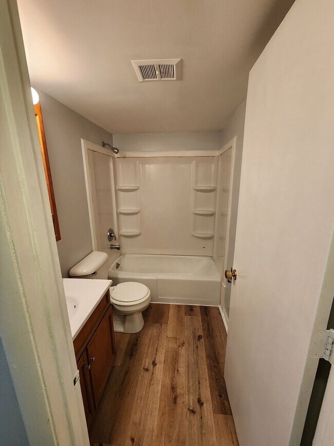 Building Photo - 205 S Parker Ave