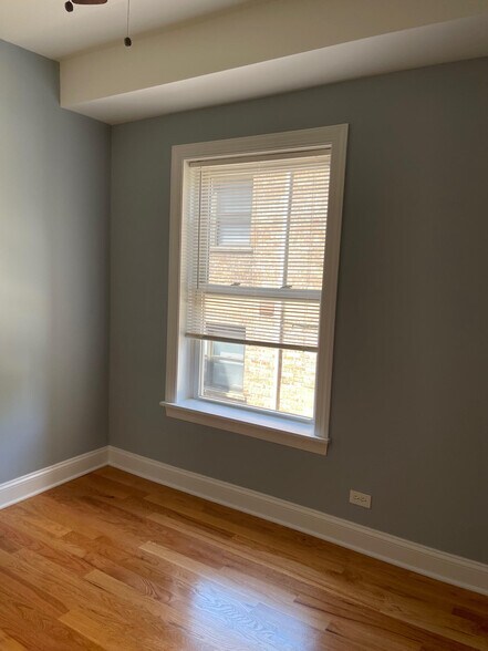 Building Photo - 1640 W Pratt Blvd