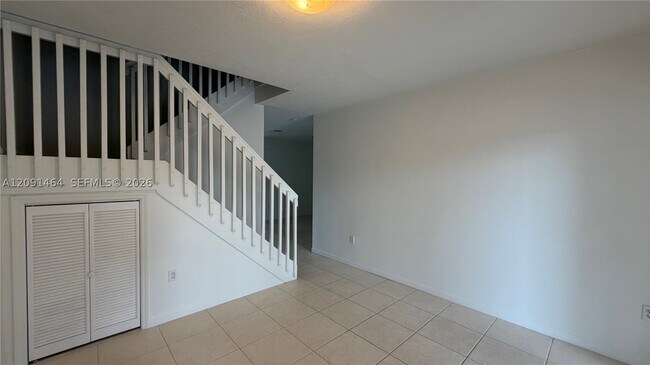 Building Photo - 200 Riverwalk Cir