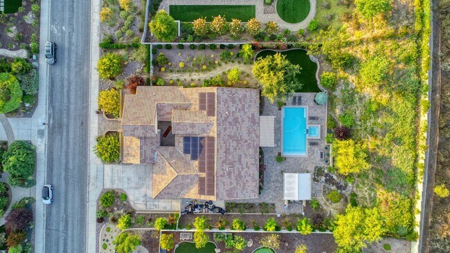 Building Photo - 5 Bedroom Resort-Style Estate with Pool, Spa & RV Parking