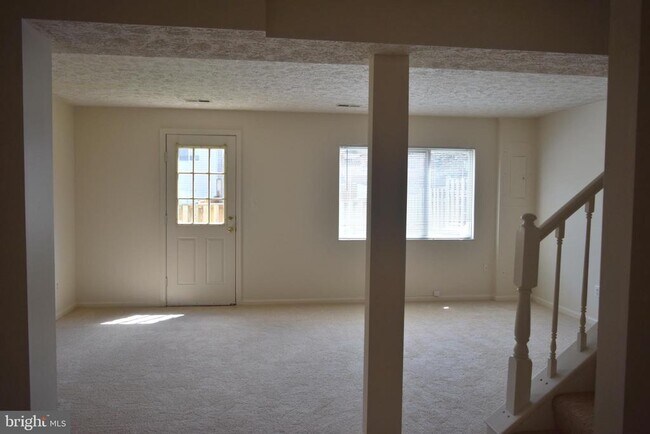 Building Photo - 3855 Sunny Brook Ct