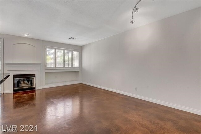 Building Photo - 9420 San Laguna Ct