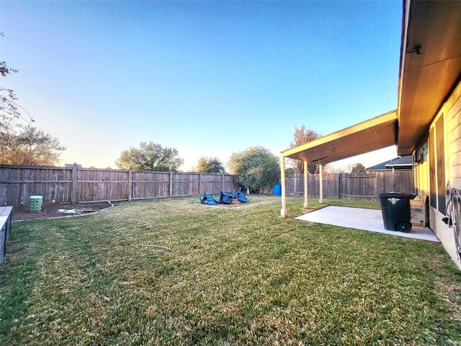 Building Photo - 7334 Jacobs Well Dr