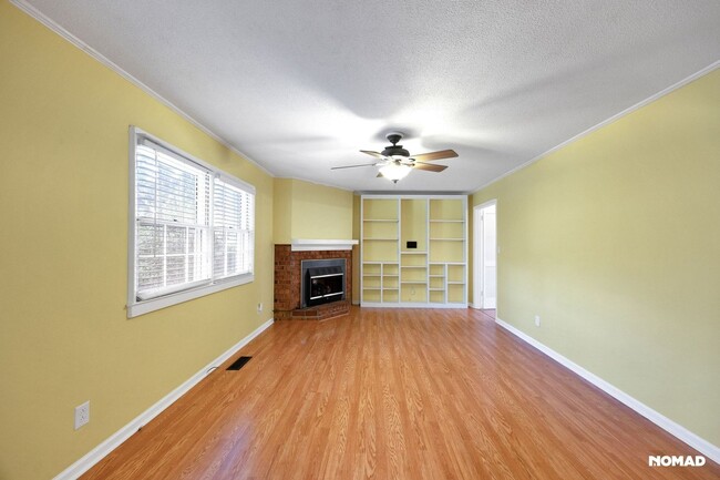 Building Photo - Spacious 4BR House in Fayetteville