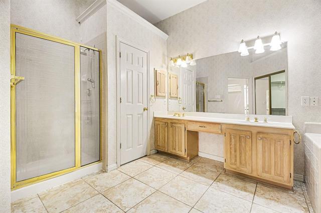 Building Photo - 1005 Creek Bend