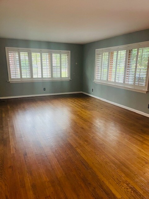 Building Photo - 401 E 56th St