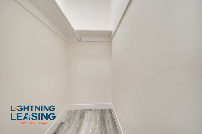 Building Photo - 149 Normandie Ave