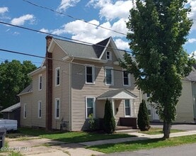 Building Photo - Spacious home