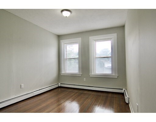 Building Photo - 107 Homestead St