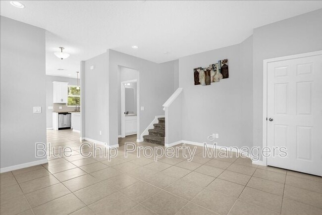 Building Photo - 6785 Tussilago Way