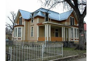 Primary Photo - 813 7th St