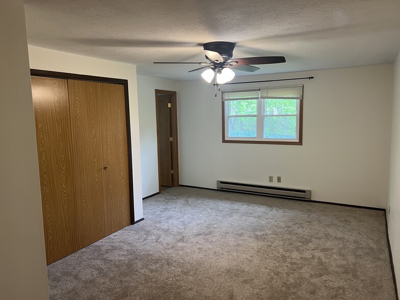 Master Bedroom - 5633 Opal St