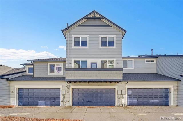 Building Photo - 3616 Oakwood Dr