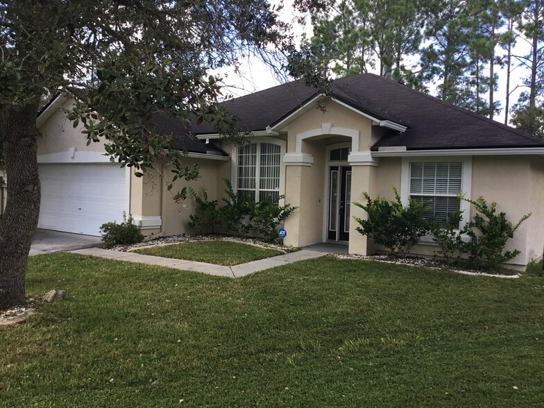 Primary Photo - 8745 Edgebrook Ct
