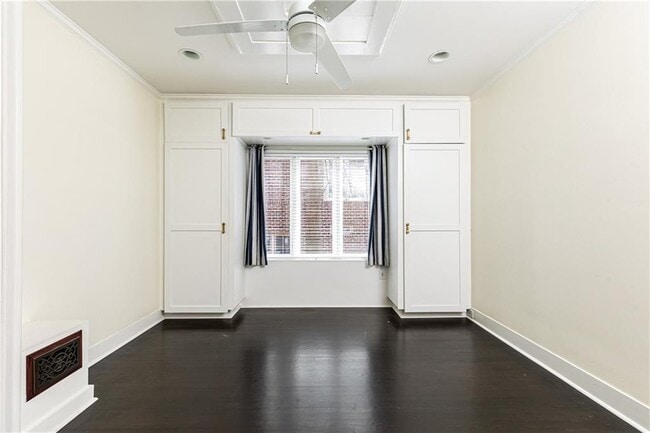 Building Photo - 1022 Reeder Cir NE