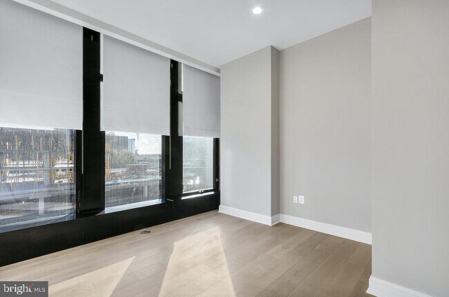 Building Photo - 30 N 23rd St