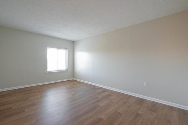 Building Photo - 1509 Regency Woods Rd