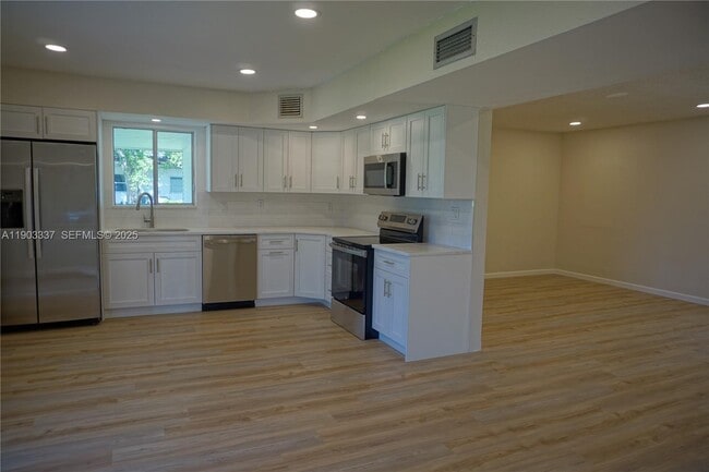 Building Photo - 971 Fulton Ln NE