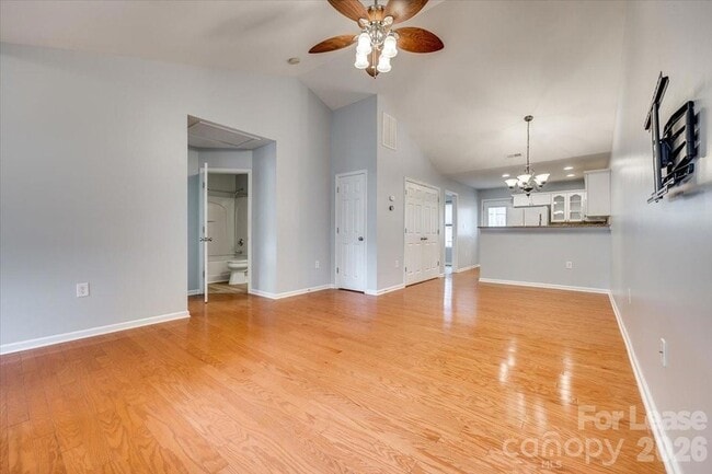 Building Photo - 2052 Shady Pond Dr