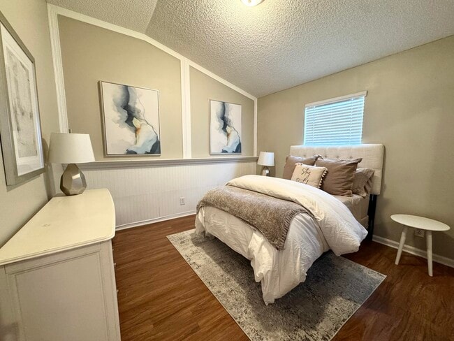 Building Photo - 13297 Emerald View Ct