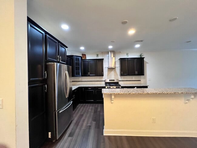 Building Photo - 1214 Alston Forest Dr