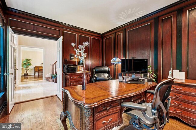 Building Photo - 9454 Newbridge Dr