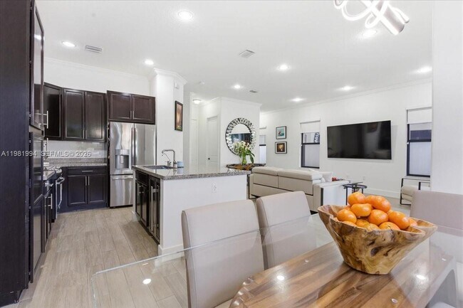 Building Photo - 3407 W 99th Pl