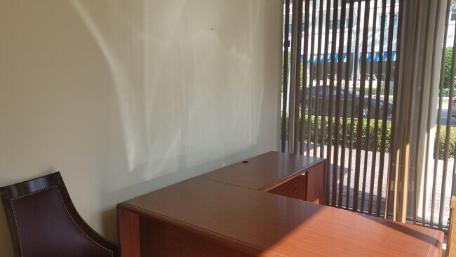 Building Photo - 900 E Atlantic Ave