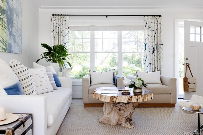 Building Photo - 48 Middle Pond Rd