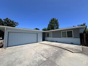 Building Photo - Stunning 3/2 Cambrian / Los Gatos border, ...
