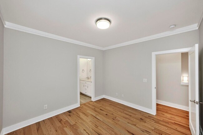 Building Photo - 4704A Kentucky Ave