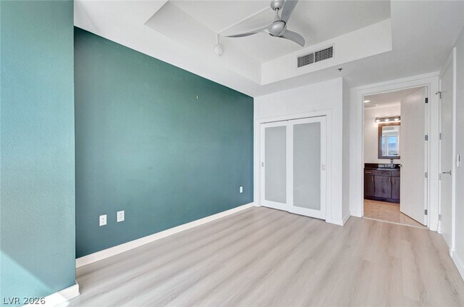 Building Photo - 4575 Dean Martin Dr