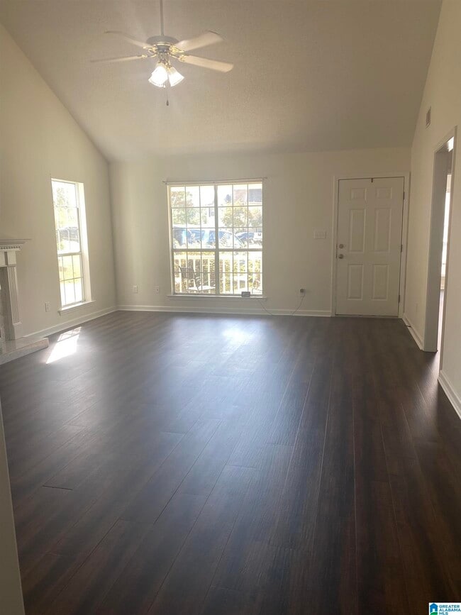 Building Photo - 432 Laurel Woods Trce