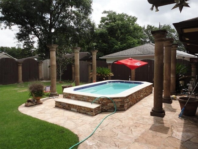 Building Photo - 4323 Colombia Dr
