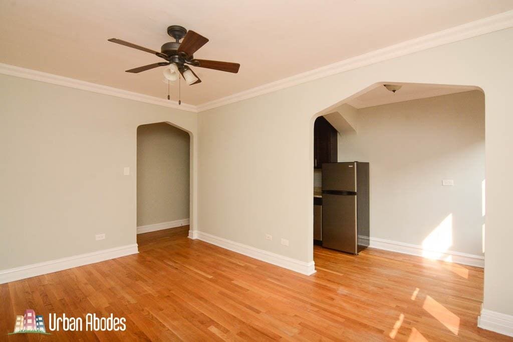 Building Photo - 4735 N Hermitage Ave