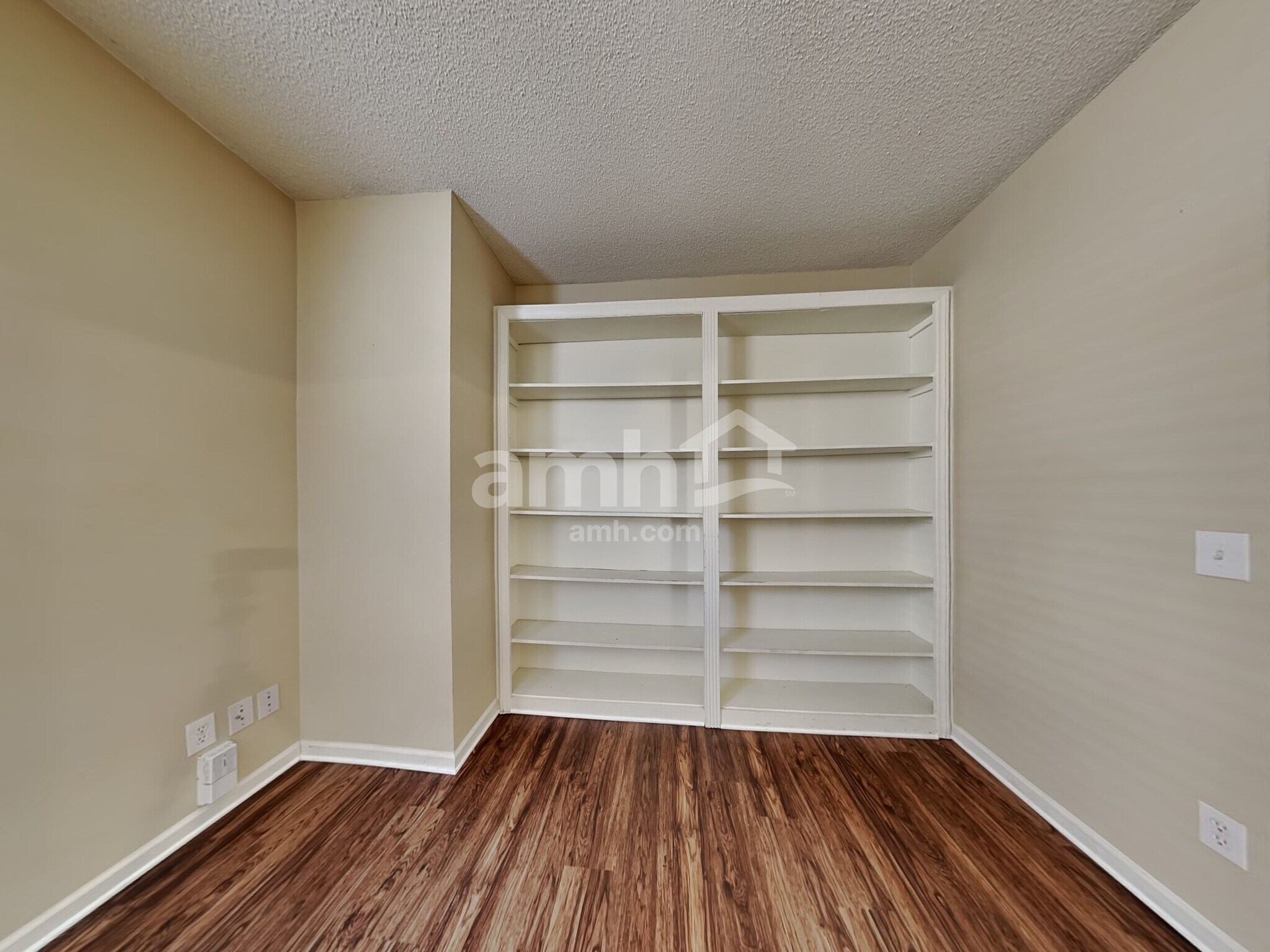 Building Photo - 6005 Ricker Rd