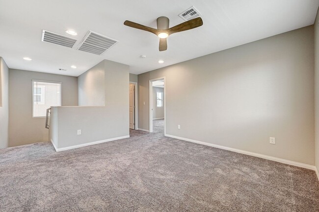 Building Photo - MODERN 2 Story, 3 Bedroom Home near Aliante!