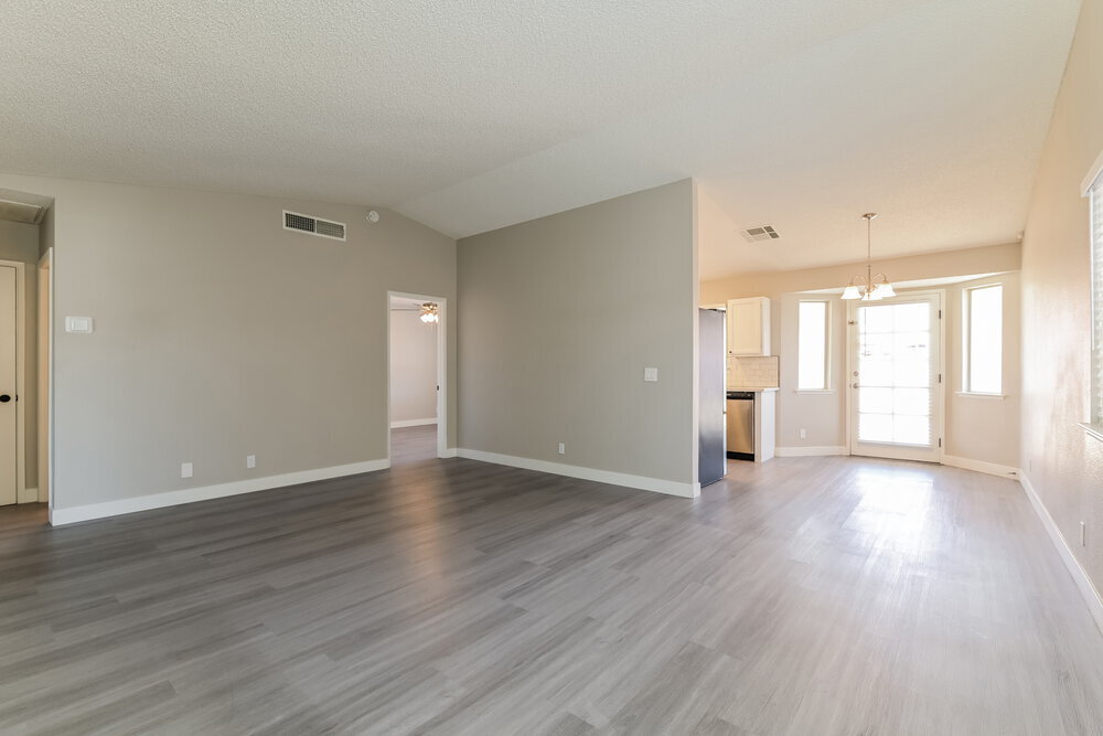 Building Photo - 597 Jackson Dr