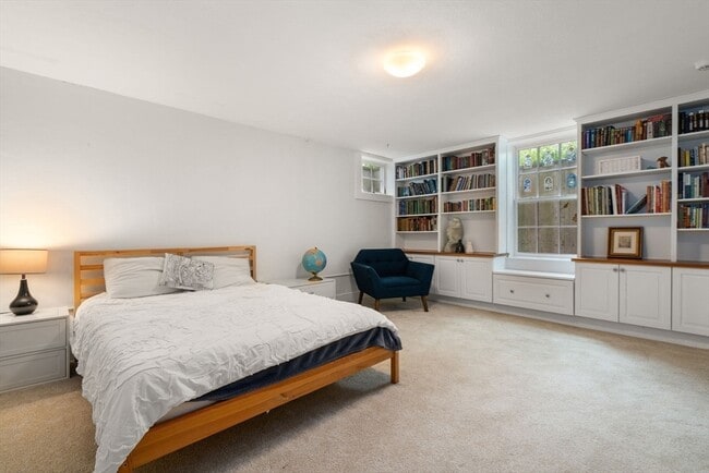 Building Photo - 205 Brattle St
