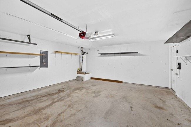 Building Photo - 1012 Triple Crown Dr