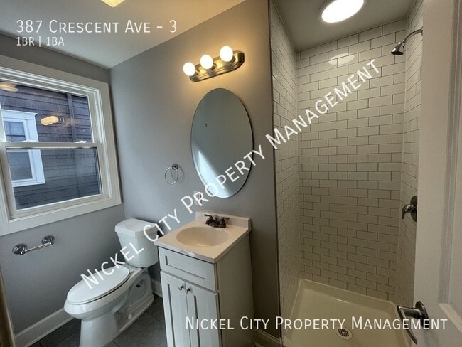Building Photo - 387 Crescent Ave