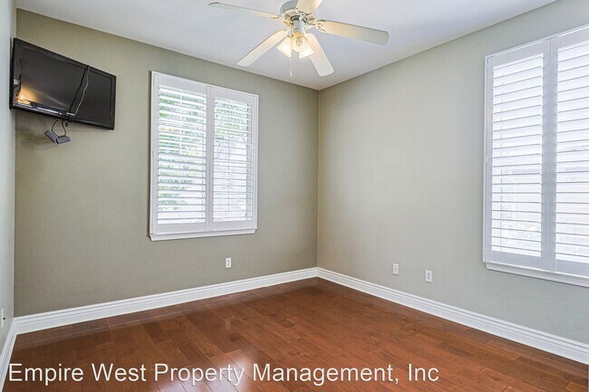 Building Photo - 5 br, 3 bath House - 28115 De La Vina Way