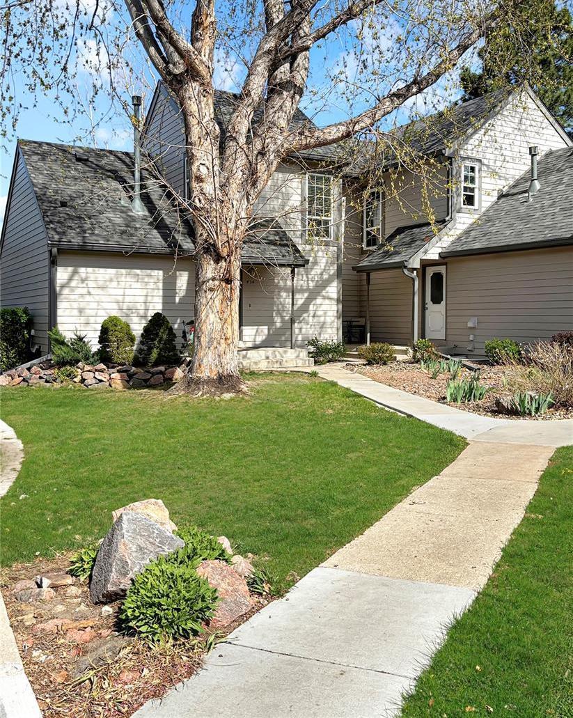 Building Photo - 422 Cobblestone Dr