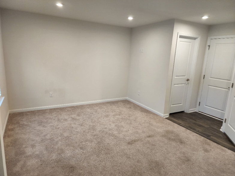 Building Photo - 4519 Valley Walk Dr